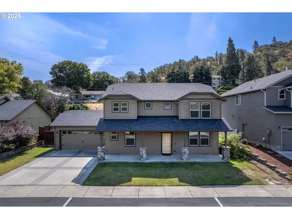 2526 Denton St, TheDalles, OR 97058
