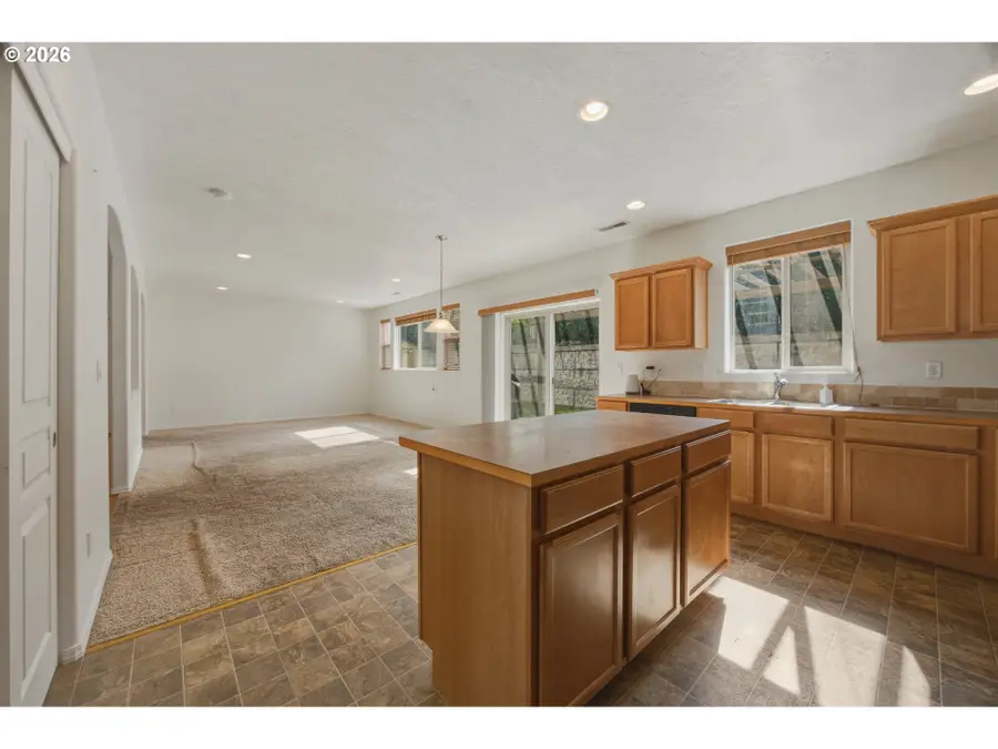 2526 Denton St, The Dalles, OR 97058 - #3