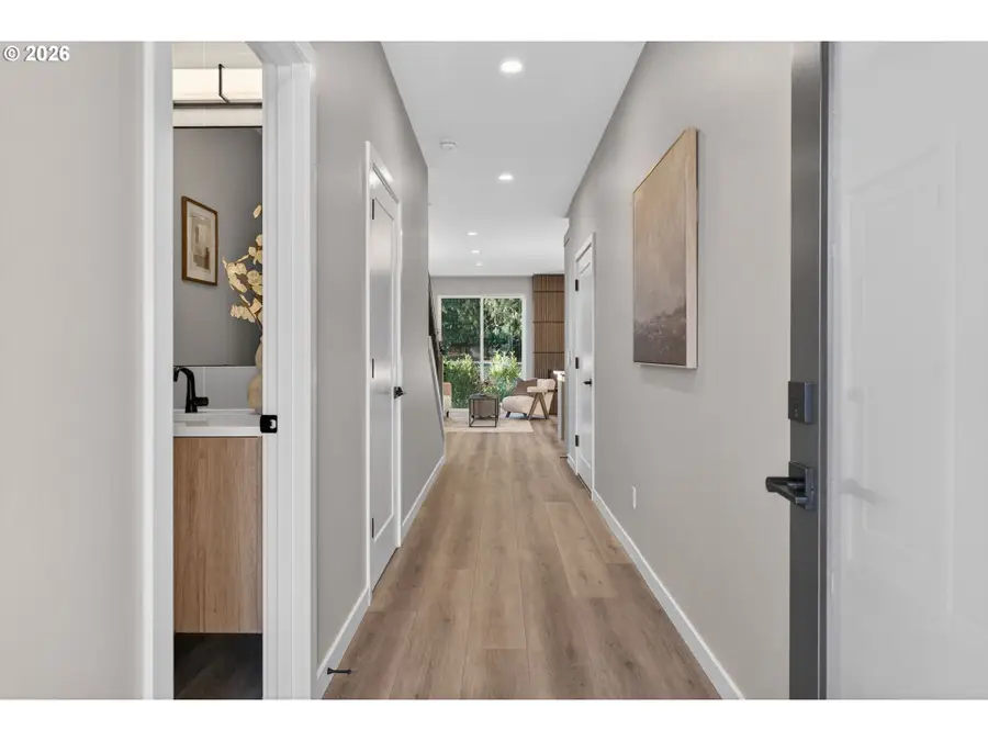 10905 SE Home Ave, Milwaukie, OR 97222 - Image #2