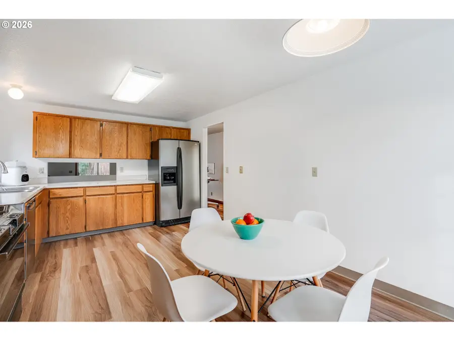 906 SE 121st Ave, Vancouver, WA 98683 - Image #3