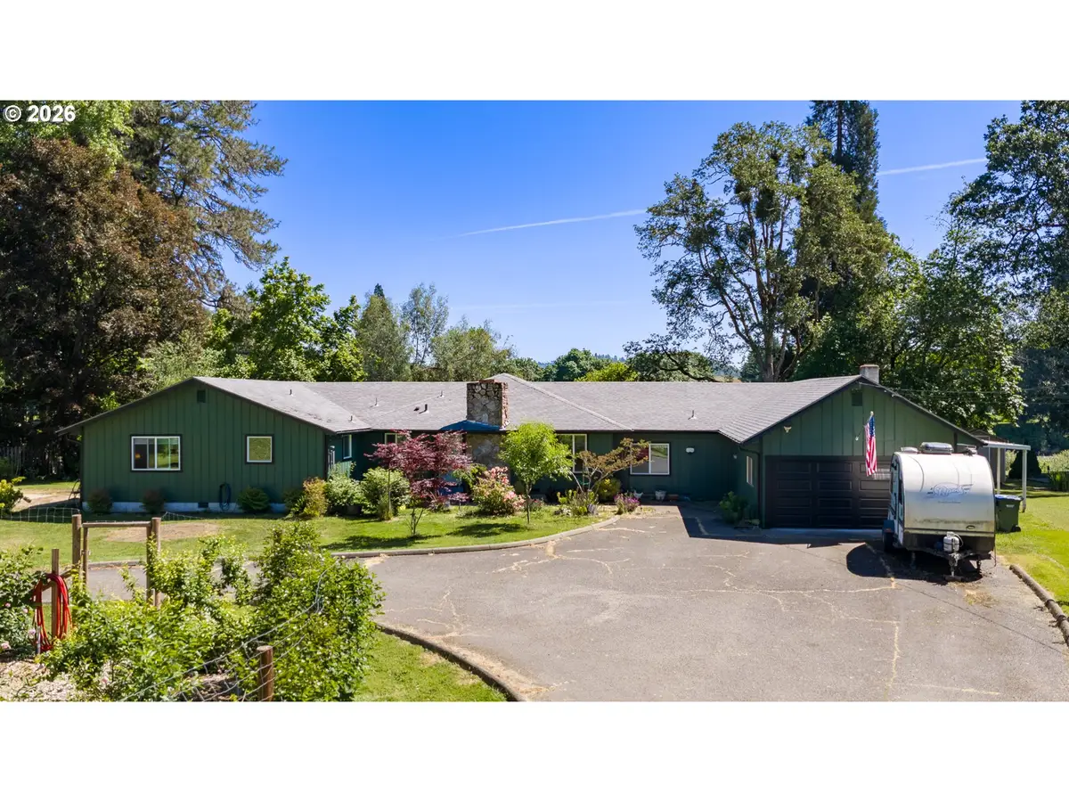 3356 Fisher Rd, Roseburg, OR 97471 - #1