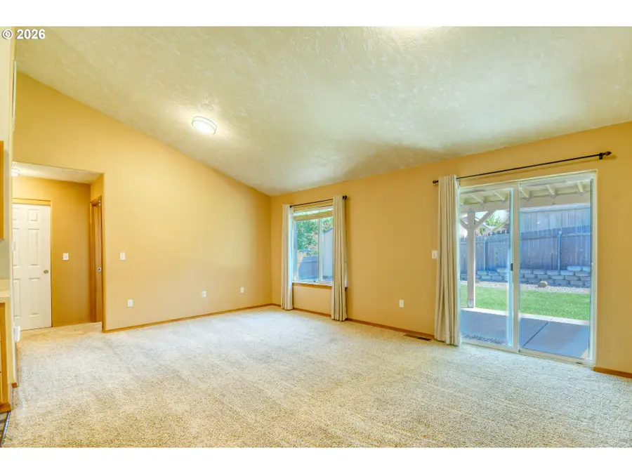 1614 SW 3rd St, Pendleton, OR 97801 - #3