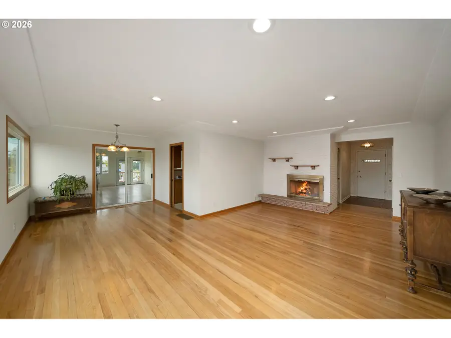 12115 NE Fremont St, Portland, OR 97220 - #3
