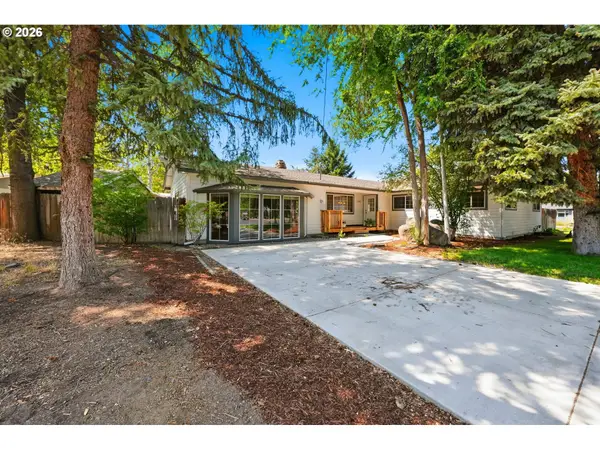 2245 NE Shepard Rd, Bend, OR 97701