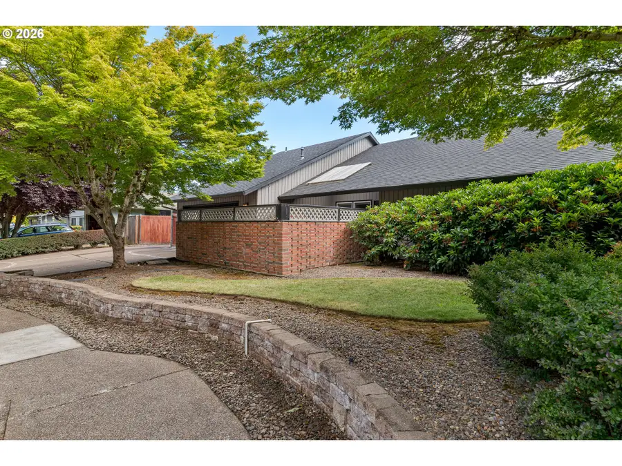 16800 NW Coburg Ln, Beaverton, OR 97006 - #3