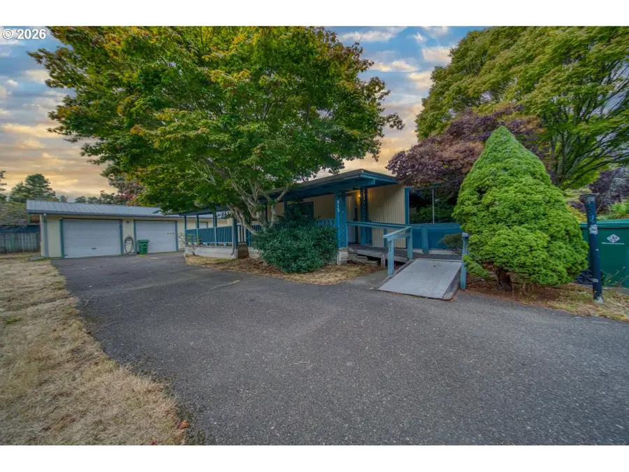 615 Tiara St, Lakeside, OR 97449 - #2