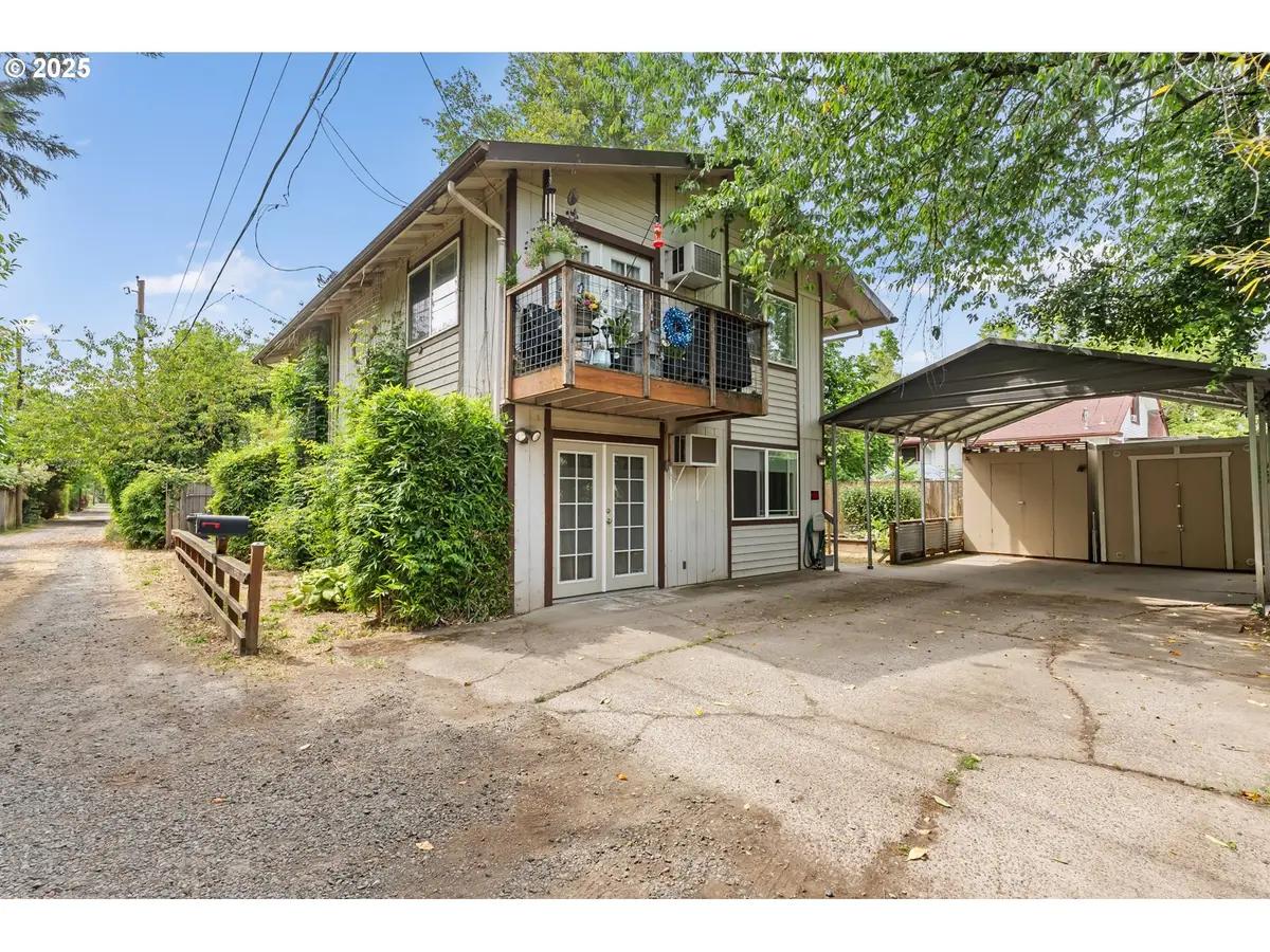 1147 W 11th Aly, Eugene, OR 97402 - #1