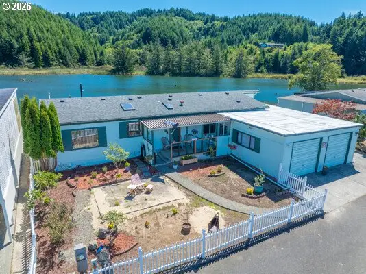 100 River Bend Rd #36, Reedsport, OR 97467