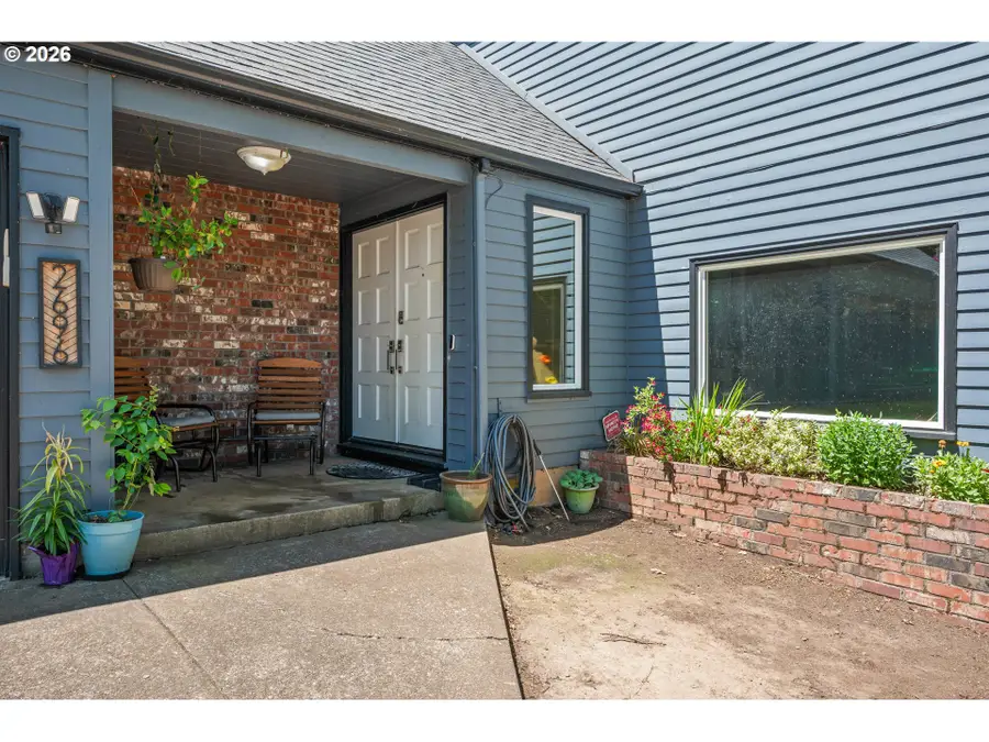 2696 Terrace View Dr, Eugene, OR 97405 - #2