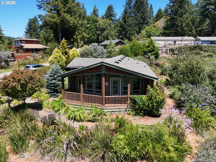 96422 Alder Ridge Rd, Brookings, OR 97415 - #3
