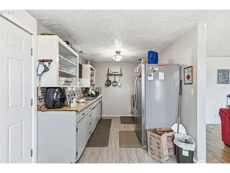 2841 Howard Ave, Medford, OR 97501 - Image #3