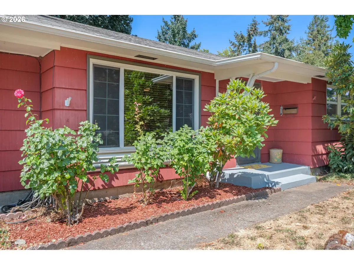 880 Hughes St, Eugene, OR 97402 - #1