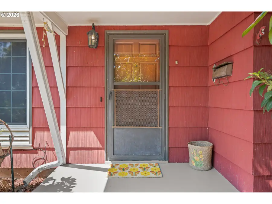 880 Hughes St, Eugene, OR 97402 - #3