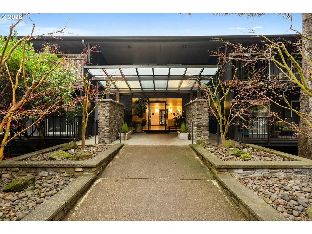 16250 Pacific Hwy #69, Lake Oswego, OR 97034 - Image #1
