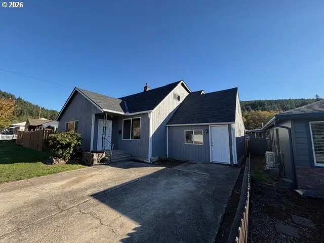 415 Moreland Ave, Drain, OR 97435 - #2
