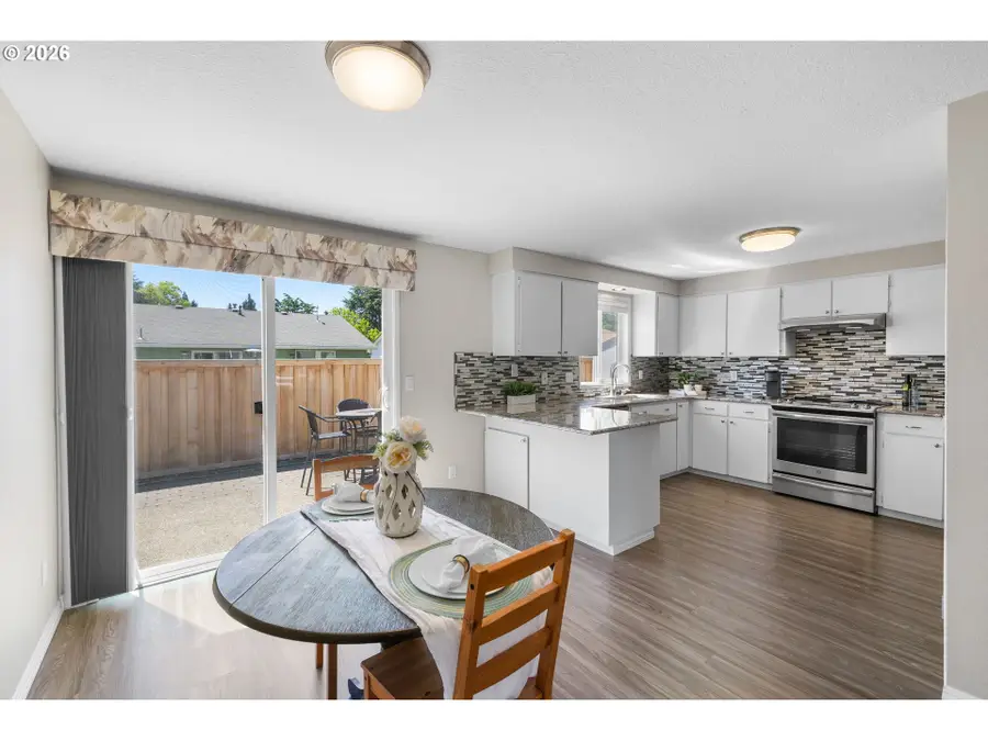 168 NE 38th Ave, Hillsboro, OR 97124 - #2