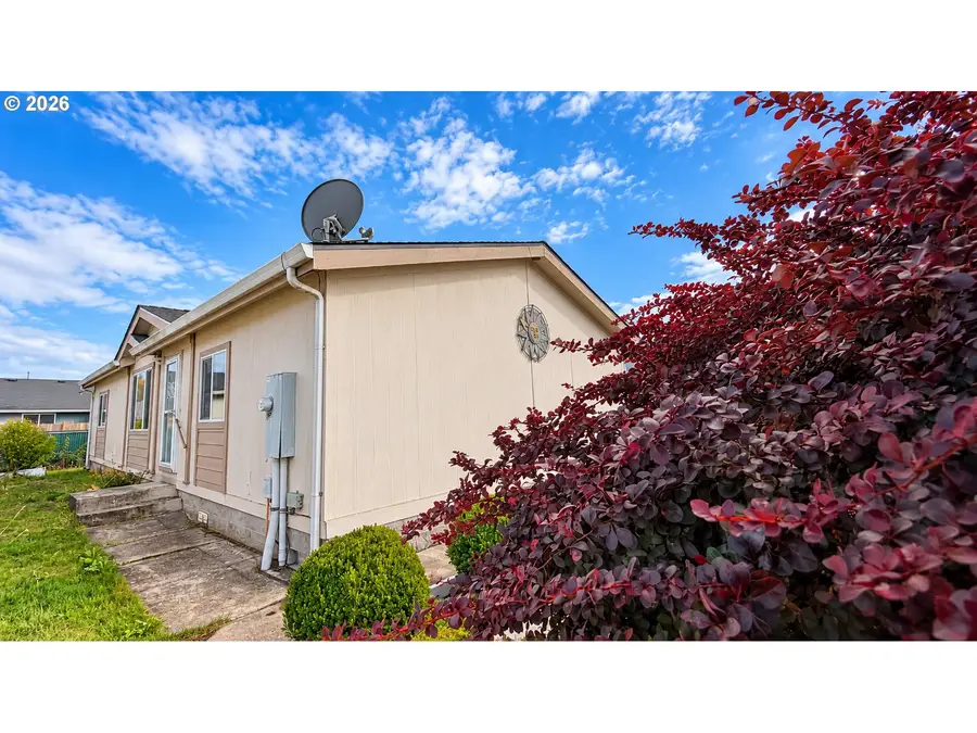 221 NW Blair St #3, Sheridan, OR 97378 - #3