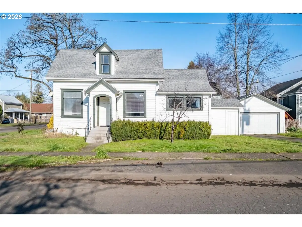 109 E Isabella St, Lebanon, OR 97355 - #1