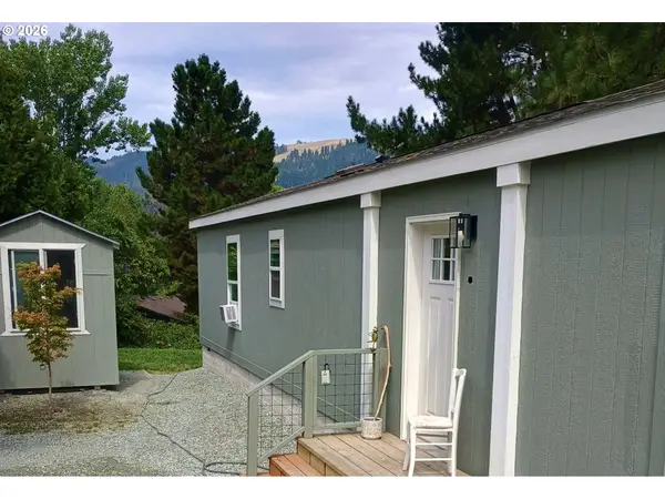 1003 Arburnia St, MyrtleCreek, OR 97457