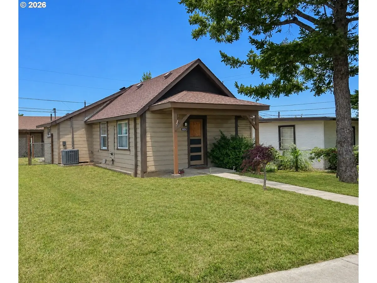 94224 3rd St, Gold Beach, OR 97444 - #1