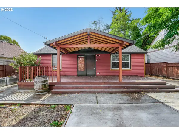 8738 NE Humboldt St, Portland, OR 97220