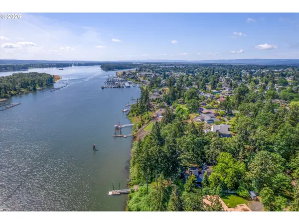 River Cliffs Dr, StHelens, OR 97051