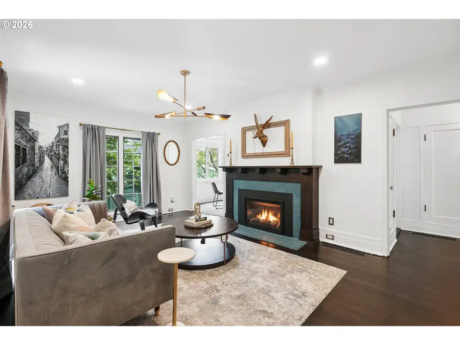 2730 SW Old Orchard Rd, Portland, OR 97201 - #3