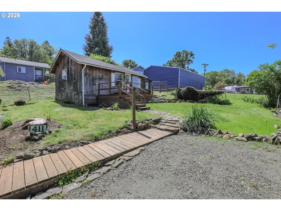 411 Wells Rd, Oakland, OR 97462 - #2