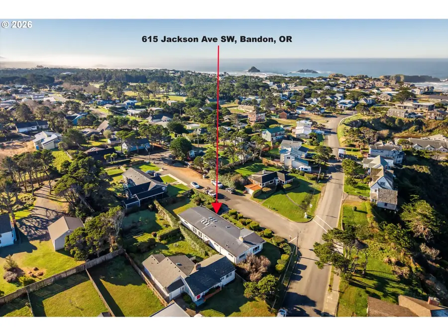 615 Jackson Ave Sw, Bandon, OR 97411 - Image #2