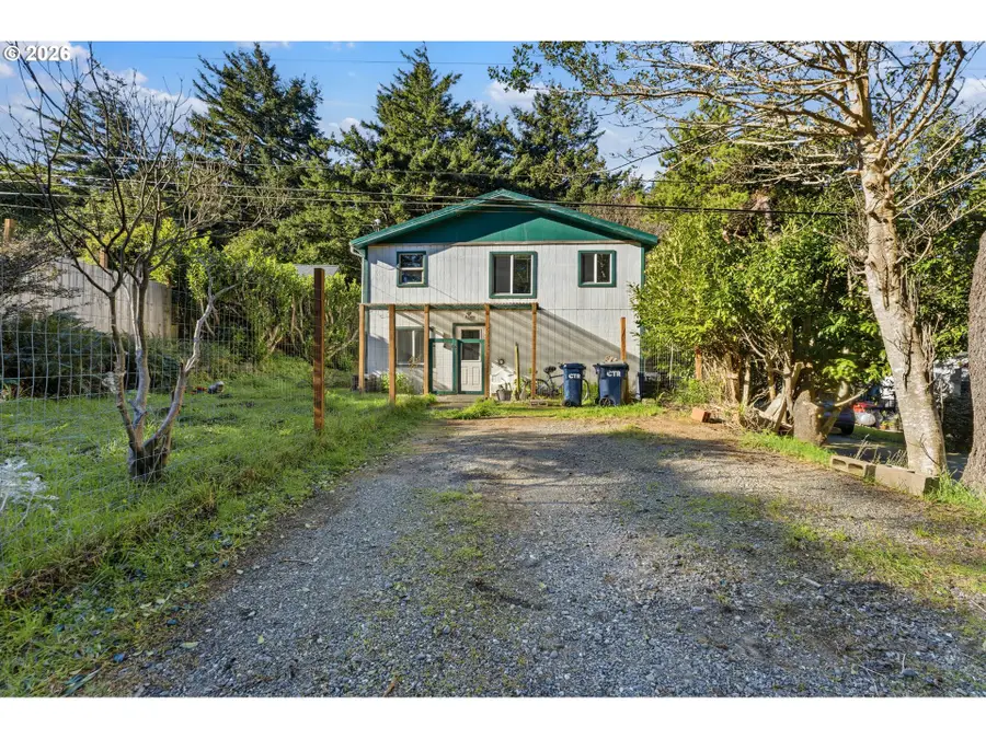 805 Coast Guard Hill Rd, Port Orford, OR 97465 - #3