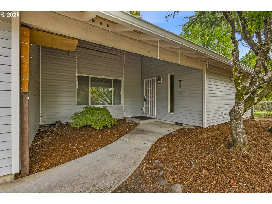 2830 SW 214th Ave, Beaverton, OR 97003 - Image #2