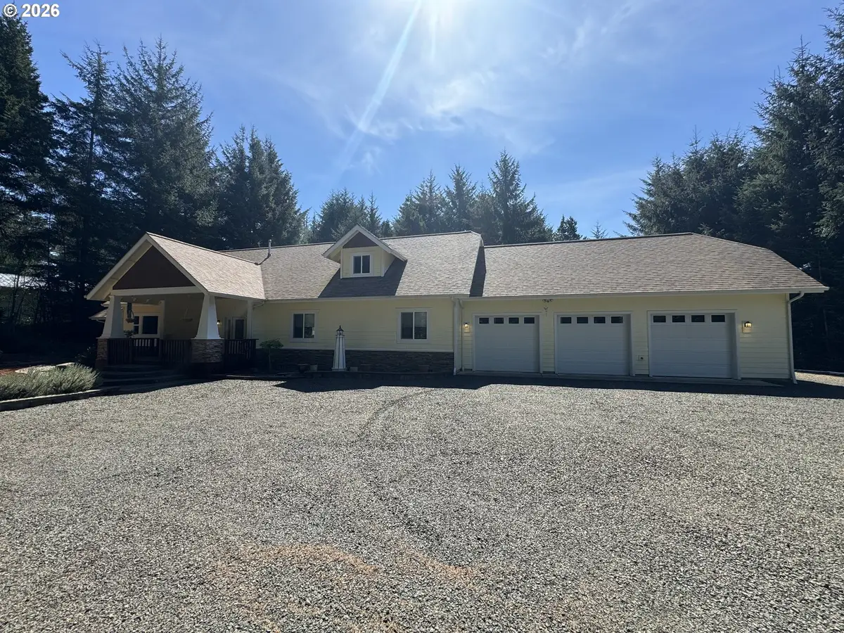 83269 Clear Lake Rd, Florence, OR 97439 - #1