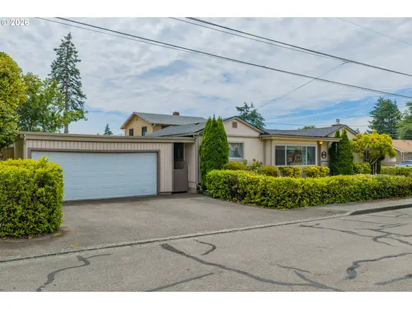 1095 W 11th St, Coquille, OR 97423