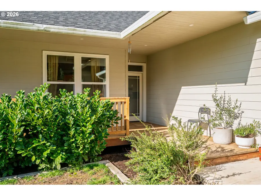 644 Spirit Lake Hwy, Castle Rock, WA 98611 - #2