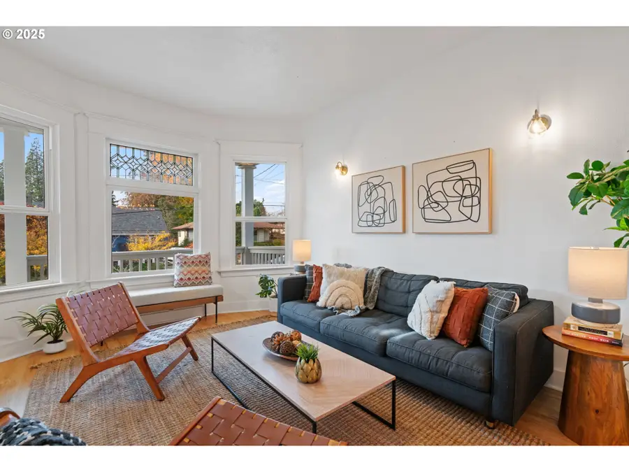 546 SE 68th Ave, Portland, OR 97215 - Image #3