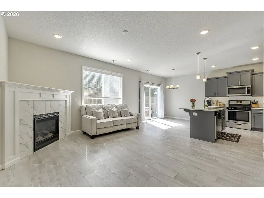 1825 Everett St, Forest Grove, OR 97116 - #3