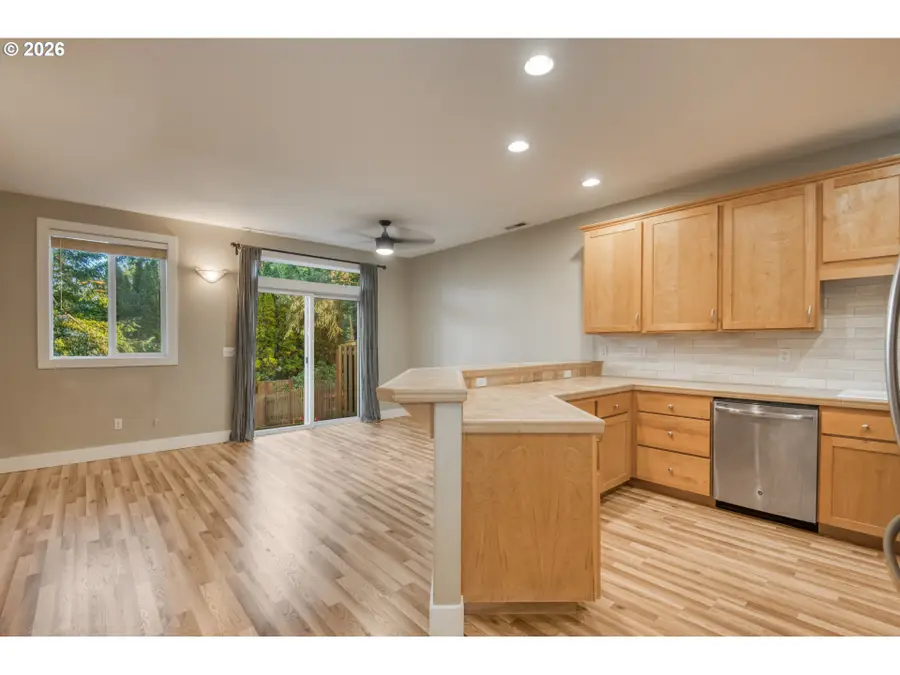 9530 SW Lodestone Dr, Beaverton, OR 97007 - Image #3