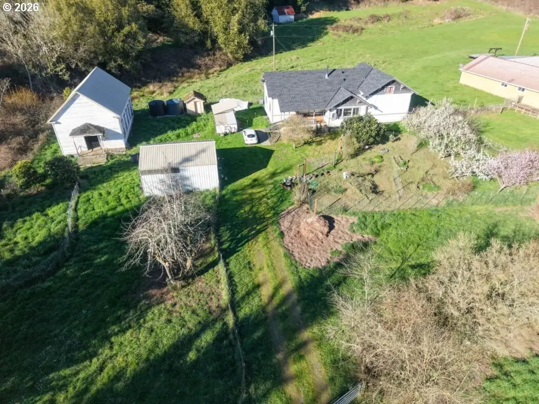 46393 Highway 242, Myrtle Point, OR 97458 - #1