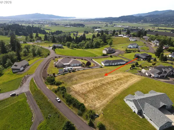 110 Skyview Rd #22, Tillamook, OR 97141