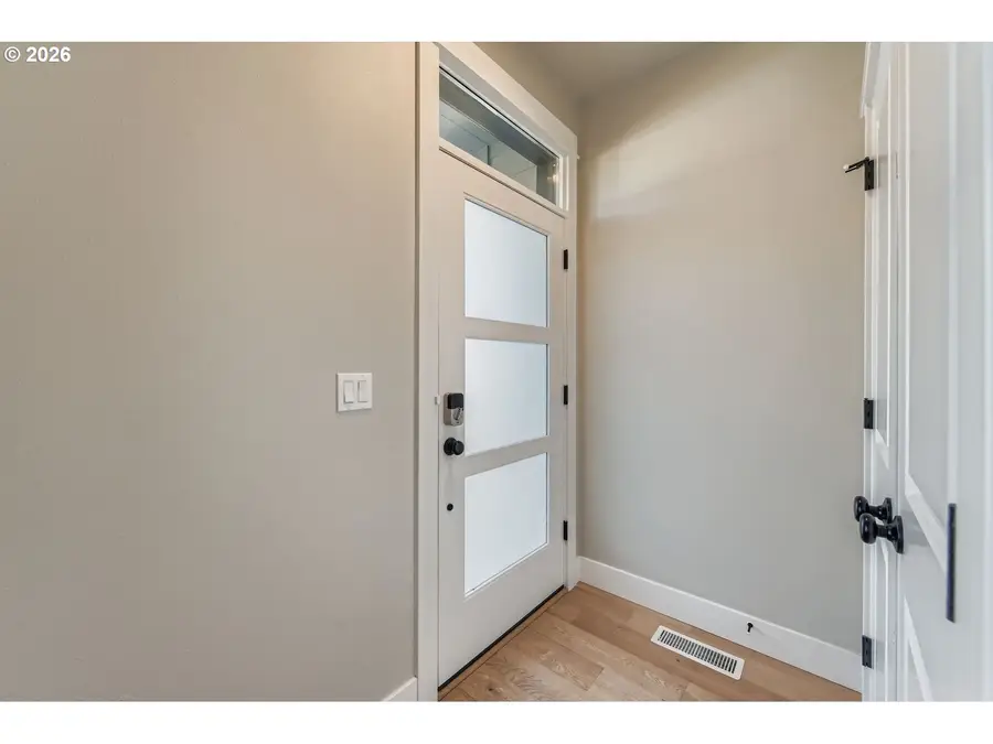 1106 SW Dottie Ct, Troutdale, OR 97060 - #3