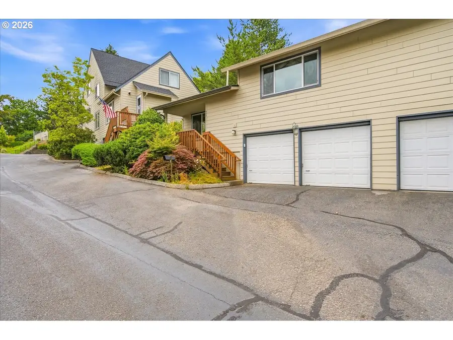 371 NE Village Squire Ave #25, Gresham, OR 97030 - #3