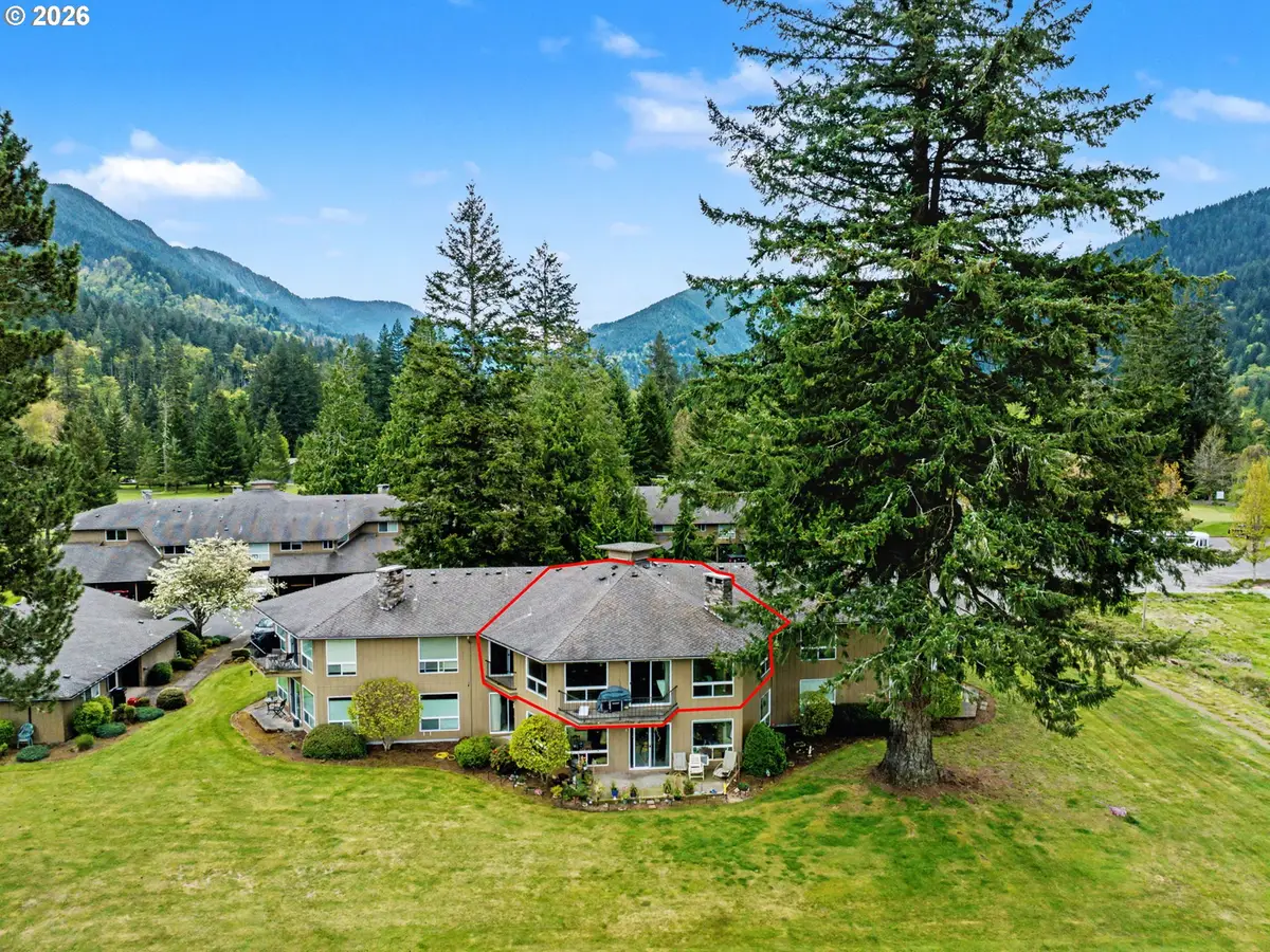 68565 E Fairway Estates Rd, Welches, OR 97067 - #1
