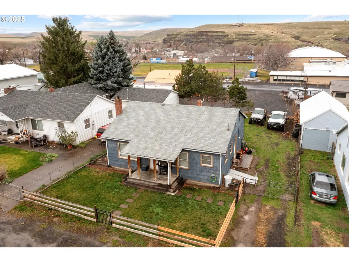 197 SE Douglas St, Pilot Rock, OR 97868 - Image #1