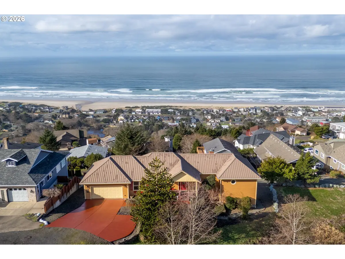 409 Crest Ter, Rockaway Beach, OR 97136 - #1