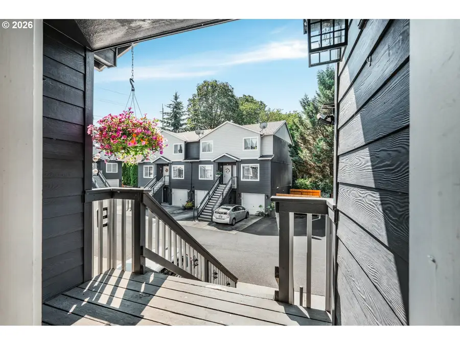 255 N 18th St #C1, Saint Helens, OR 97051 - #2