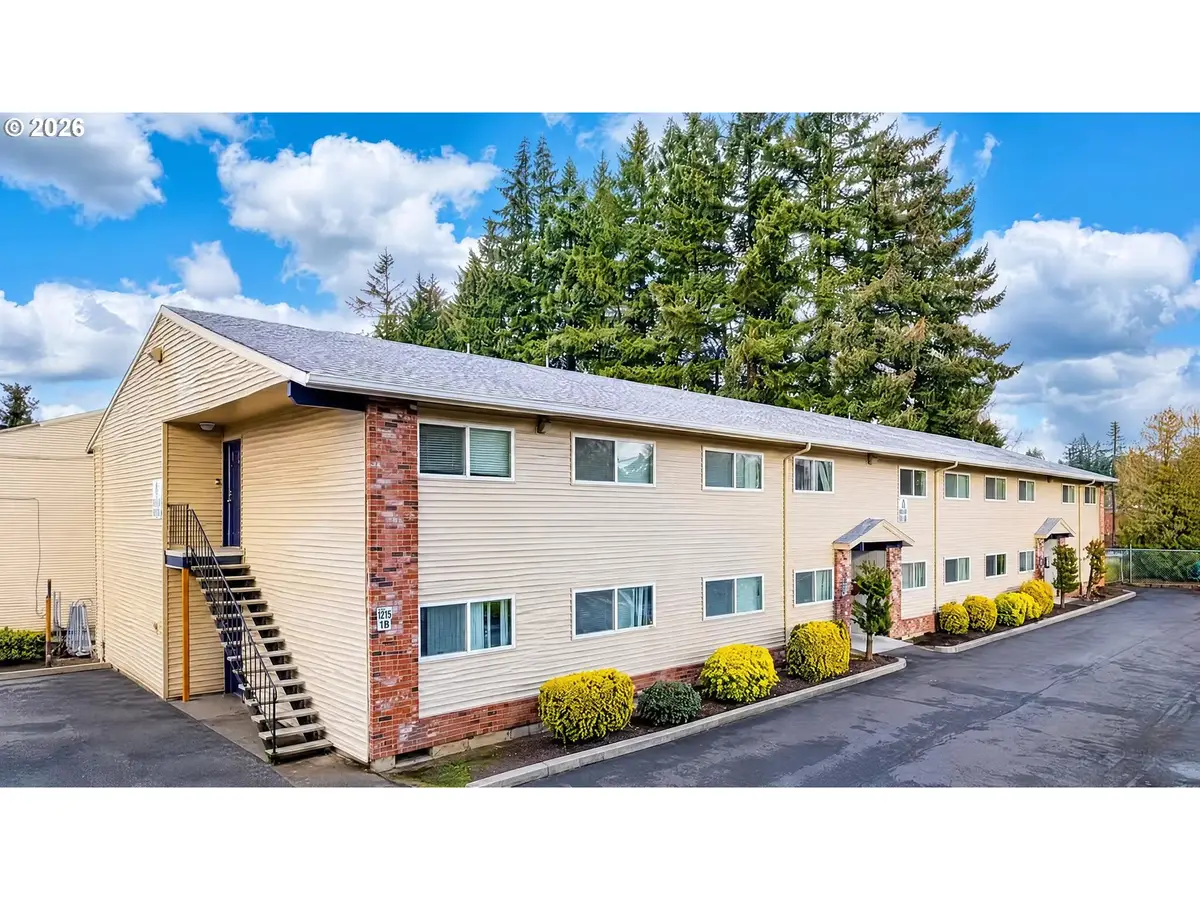 19511 NE Halsey St, Portland, OR 97230 - #1