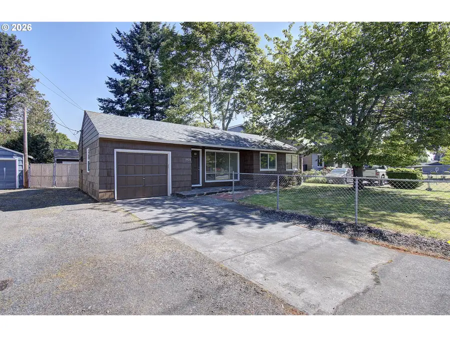 3920 E 18th St, Vancouver, WA 98661 - #3