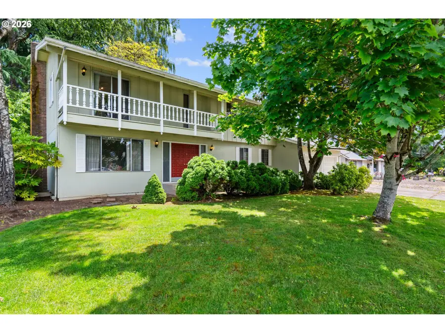 330 NE 17th Ave, Hillsboro, OR 97124 - #2