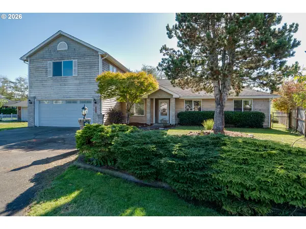 90238 Shoreline Dr, Warrenton, OR 97146