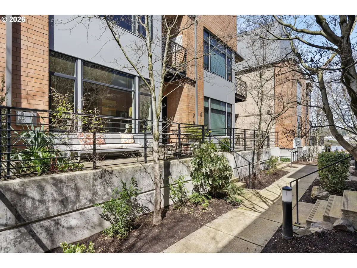 1672 NW Riverscape St, Portland, OR 97209 - #1